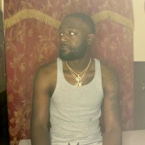 Meet your Posher, Levi